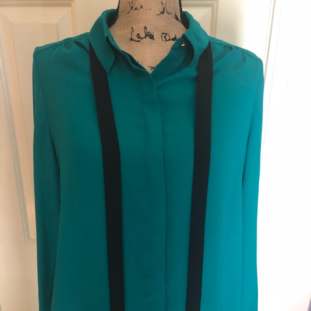Like NEW!! Gorgeous teal blouse! Size M!